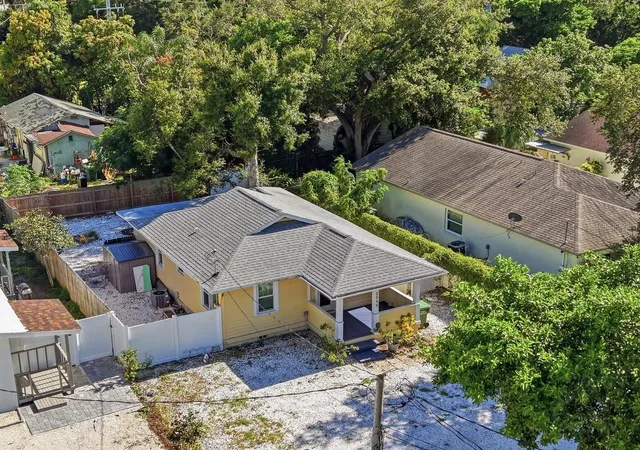 33rd image of 2048 5th St, Sarasota, FL 34237 | MLS# A4700512