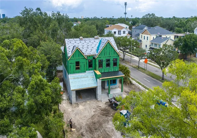 Photo 3 of Sale Pending at 3420 S Gardenia Ave, Tampa, FL 33629 | MLS# TB8530871 | Listing updated on 2026-09-01