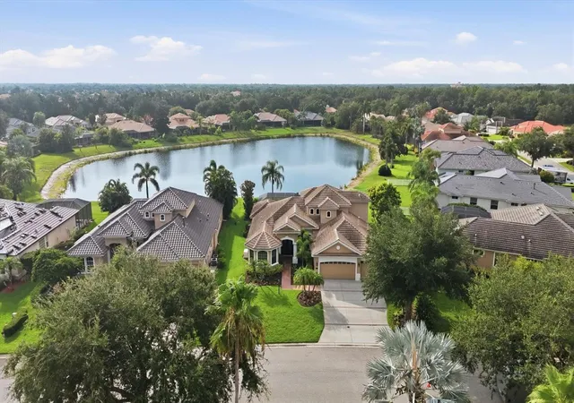 Photo 2 of Single family home for sale at 6915 Honeysuckle Trl, Lakewood Ranch, FL 34202 | MLS# A4700527 | Listing updated on 2026-09-22