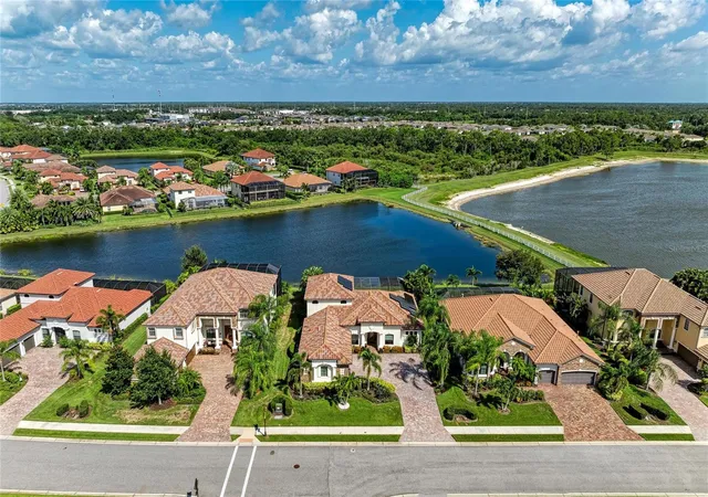 2nd image of 5664 Cloverleaf Run, Bradenton, FL 34211 | MLS# A4700539
