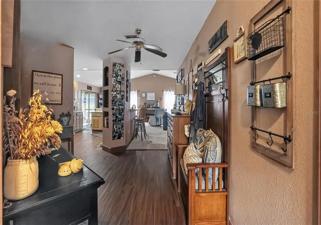 2nd image of 706 Murray Cir, Lady Lake, FL 32159 | MLS# OM728841