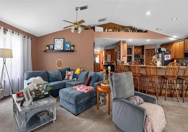 5th image of 706 Murray Cir, Lady Lake, FL 32159 | MLS# OM728841