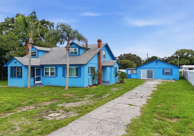 Photo 3 of Single family home for sale at 211 Lakeshore Blvd, Kissimmee, FL | MLS# O6426620 | Listing updated on 2026-10-29