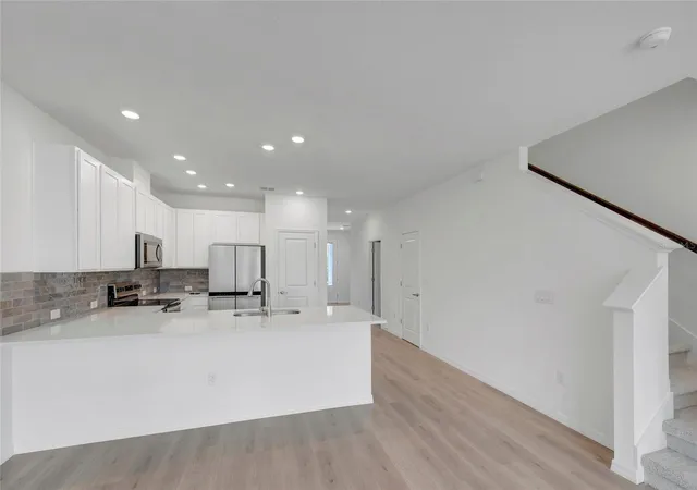 5th image of 6416 Jensen View Ave, Apollo Beach, FL 33572 | MLS# TB8530932