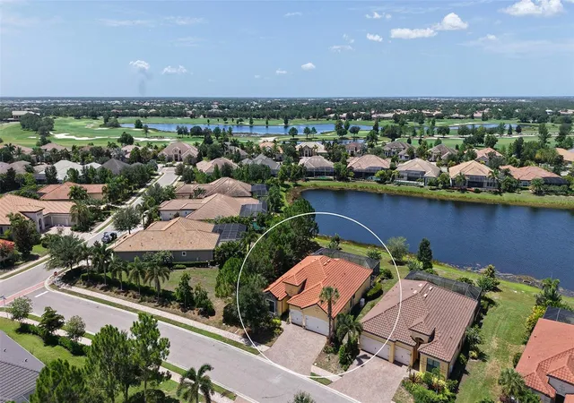 Photo 3 of Single family home for sale at 7005 Whittlebury Trl, Bradenton, FL 34202 | MLS# A4700548 | Listing updated on 2026-10-09