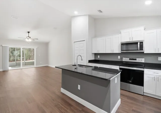 Listing Photo 4 - Condo for sale in building located at 9144/9146 N Peachtree Wy, Citrus Springs, FL 34434