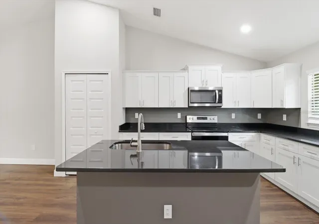 Listing Photo 5 - Condo for sale in building located at 9144/9146 N Peachtree Wy, Citrus Springs, FL 34434