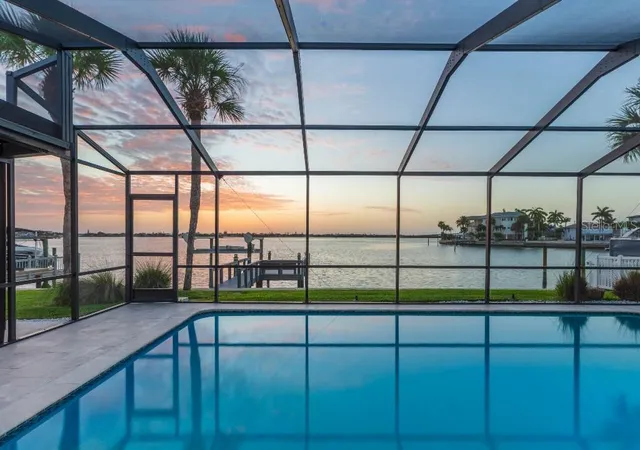 2nd image of 306 Buttonwood Ln, Largo, FL 33770 | MLS# TB8530954