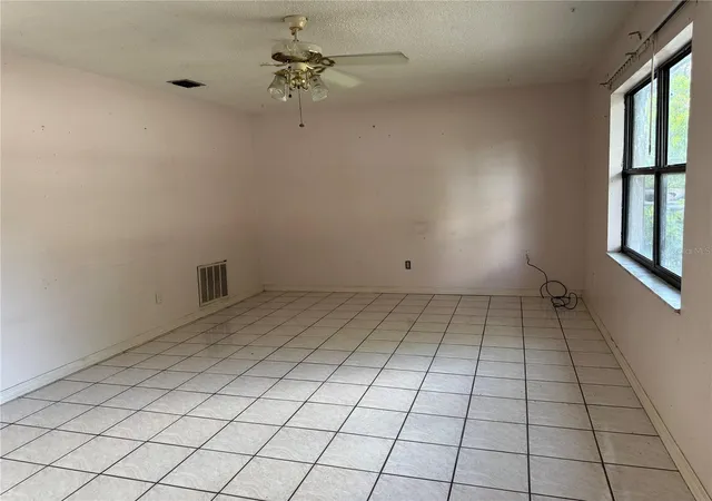 3rd image of 2479 Kimberly Dr, Deltona, FL 32738 | MLS# O6426647