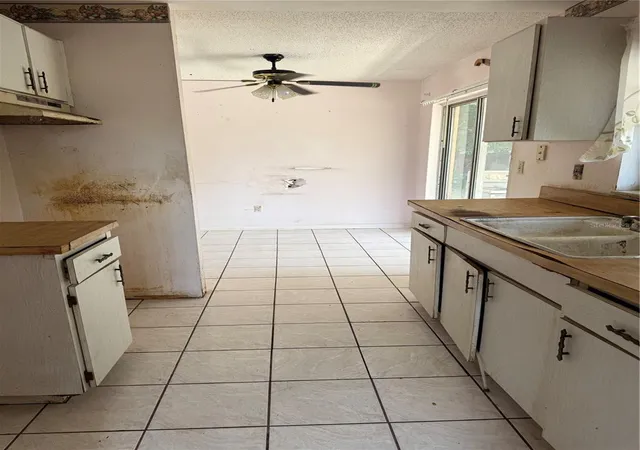 5th image of 2479 Kimberly Dr, Deltona, FL 32738 | MLS# O6426647