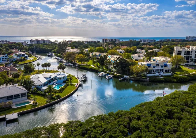 1st image of 1906 Harbourside Dr #304, Longboat Key, FL 34228 | MLS# A4700558