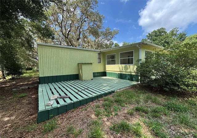 Photo 2 of Manufactured home for sale at 18274 Se 22nd Place, Silver Springs, FL 34488 | MLS# OM728850 | Listing updated on 2026-09-25
