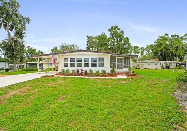 Photo 3 of Sale Pending at 150 Azalea Trl, Leesburg, FL 34748 | MLS# O6426652 | Listing updated on 2026-10-20