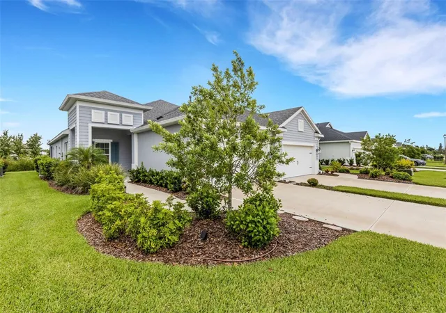 Photo 3 of Single family home for sale at 4657 Willow Bnd Ave, Parrish, FL 34219 | MLS# D6148146 | Listing updated on 2026-08-17