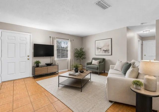 3rd image of 2510 Driftwood Dr, Fern Park, FL 32730 | MLS# O6426811