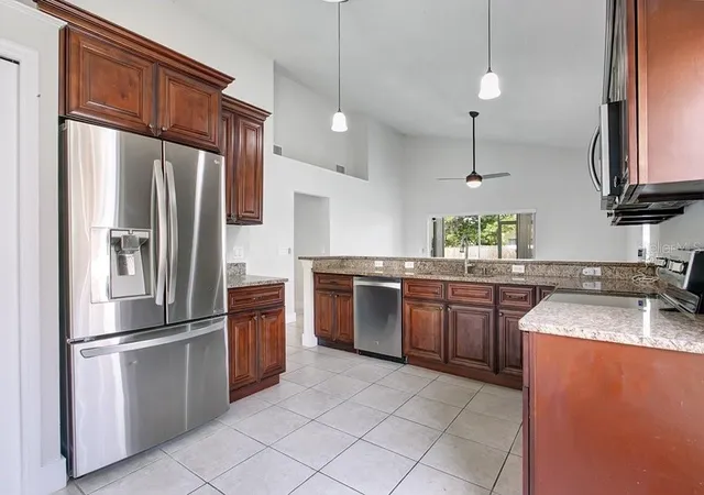 Photo 4 of Single family home for sale at 3127 Birmingham Blvd, Orlando, FL 32829 | MLS# O6426861 | Listing updated on 2026-08-17