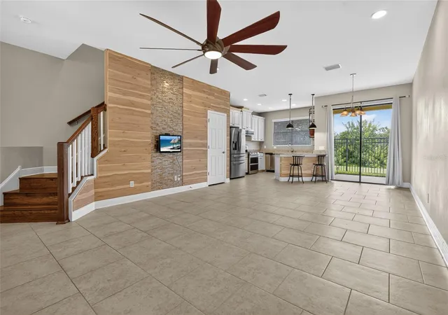 3rd image of 5274 78Th St Cir E, Bradenton, FL 34203 | MLS# A4700629