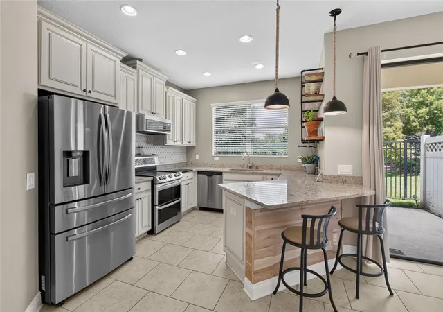 4th image of 5274 78Th St Cir E, Bradenton, FL 34203 | MLS# A4700629