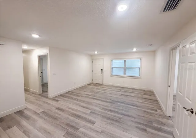 3rd image of 3444 Valeview Dr, Apopka, FL 32712 | MLS# O6426925
