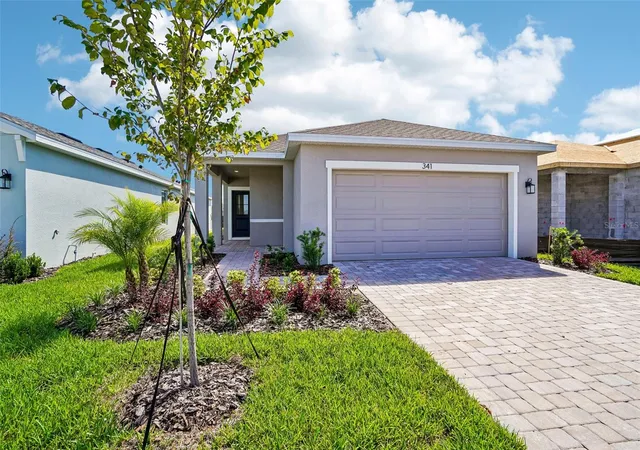 Photo 1 of Single family home for sale at 341 Meredith Blvd, Winter Haven, FL 33881 | MLS# O6426944 | Listing updated on 2026-09-01