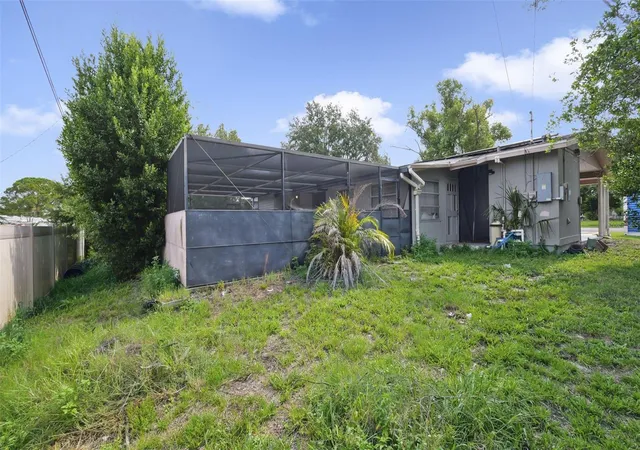 27th image of 1460 E Lombardy Dr, Deltona, FL 32725 | MLS# O6427012