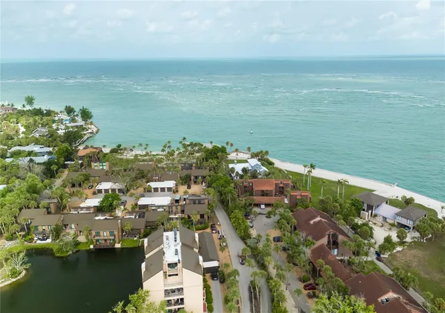 Listing Photo 2 - Condo for sale in building located at 220 Pass Key Rd, SARASOTA, FL 34242 - Unit #220