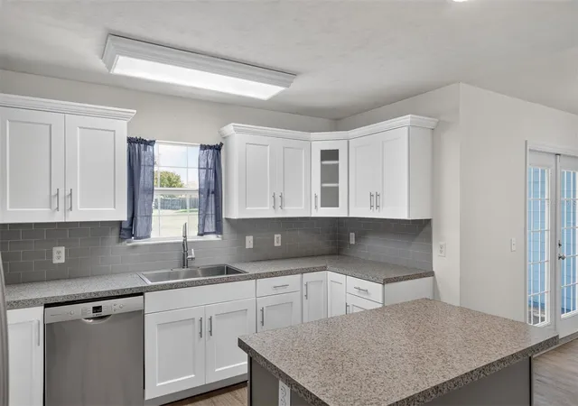 3rd image of 9892 Sw 95Th Pl, Gainesville, FL 32608 | MLS# GC542132