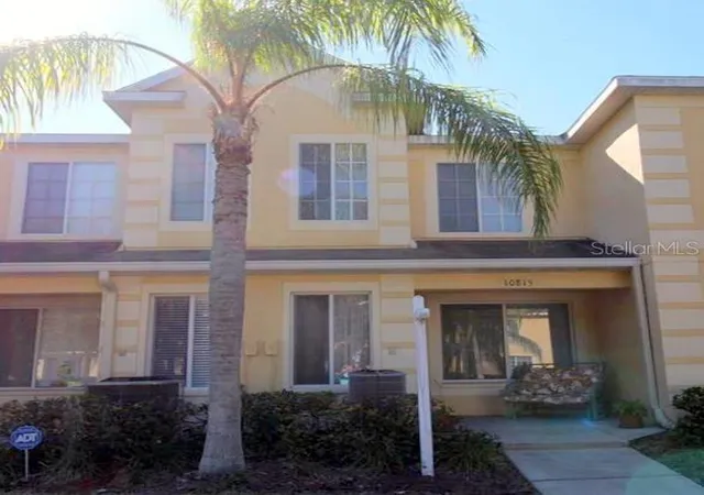 Townhouse for sale at 10815 Brickside Ct, RIVERVIEW, FL 33579 | MLS# TB8531375