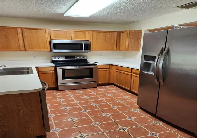 Photo 3 of Townhouse for sale at 10815 Brickside Ct, Riverview, FL 33579 | MLS# TB8531375 | Listing updated on 2026-09-17