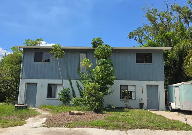Photo 1 of Sale Pending at 7087 Brentford Rd, Sarasota, FL 34241 | MLS# A4700685 | Listing updated on 2026-08-17
