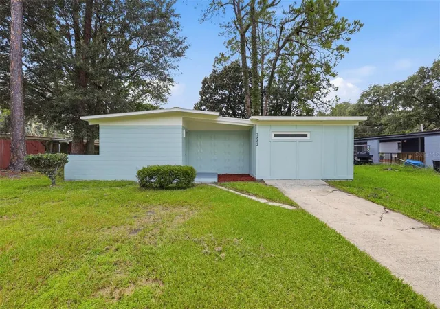 1st image of 2832 Ne 11th Ter, Gainesville, FL 32609 | MLS# GC542140