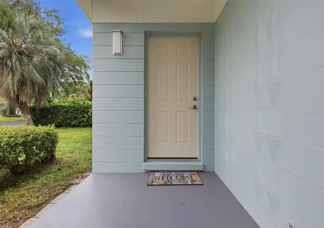 3rd image of 2832 Ne 11Th Ter, Gainesville, FL 32609 | MLS# GC542140