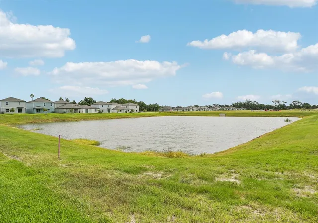 3rd image of 9014 Optimist Wy, Palmetto, FL 34221 | MLS# R4911692