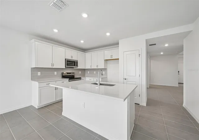 4th image of 9014 Optimist Wy, Palmetto, FL 34221 | MLS# R4911692
