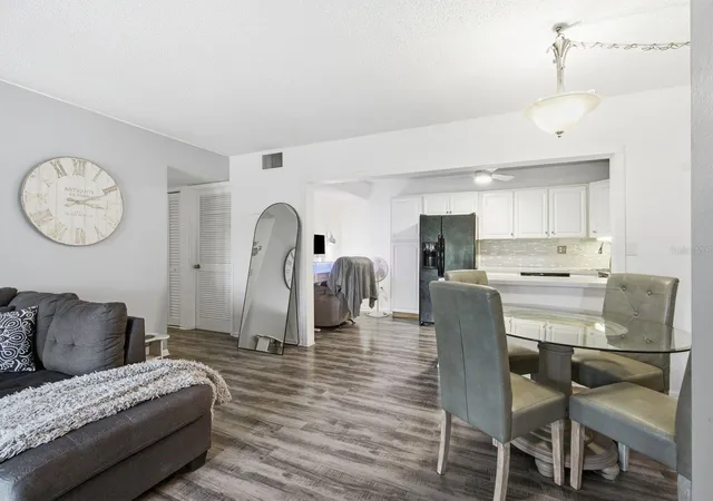Listing Photo 5 - Condo for sale in building located at 1179 Pine Ridge Cir W, TARPON SPRINGS, FL 34688 - Unit #G1