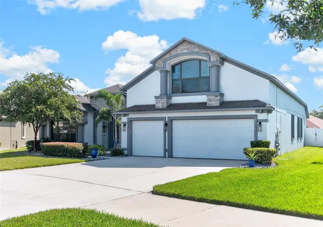 3rd image of 2823 Colewood Ln, Dover, FL 33527 | MLS# TB8531530