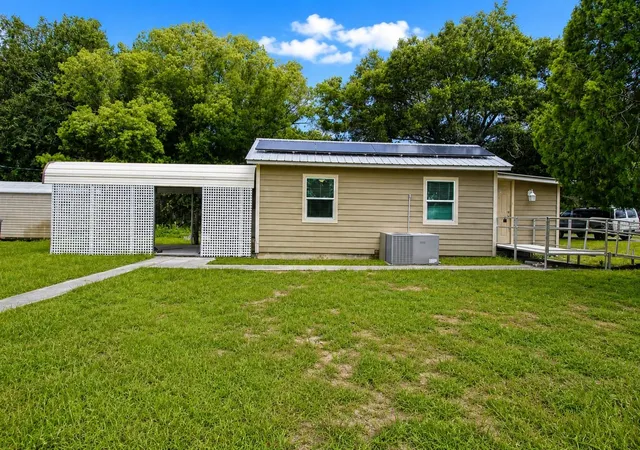Photo 3 of Single family home for sale at 5811 11th Street, Zephyrhills, FL 33542 | MLS# GC542142 | Listing updated on 2026-09-24