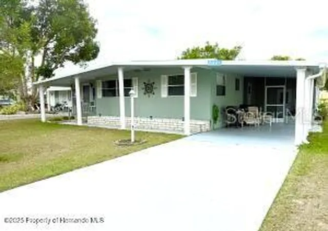 3rd image of 7391 Harlow St, Brooksville, FL 34613 | MLS# W7887875