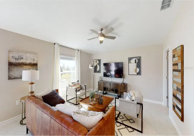 Photo 3 of Sale Pending at 5222 Worchester Dr, Kissimmee, FL 34746 | MLS# O6427223 | Listing updated on 2026-08-18