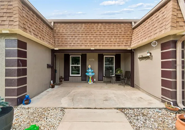 Photo 4 of Single family home for sale at 4306 Newbury Dr, New Port Richey, FL 34652 | MLS# W7887880 | Listing updated on 2026-08-17