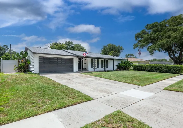 3rd image of 1921 Winnebago Trl, Fern Park, FL 32730 | MLS# O6427261