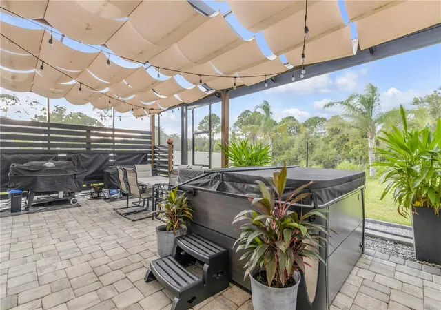 Photo 3 of Single family home for sale at 143 Old Ml Pond Rd, Edgewater, FL 32141 | MLS# NS1088795 | Listing updated on 2026-08-23