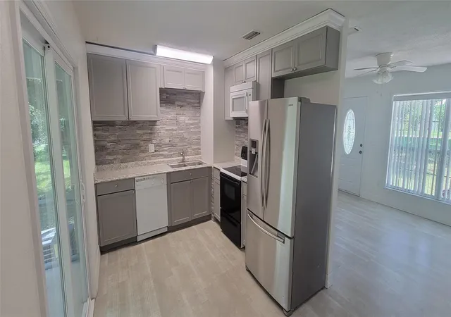 Photo 4 of Single family home for sale at 1965 Manor Way, Deland, FL 32720 | MLS# V4950330 | Listing updated on 2026-10-07