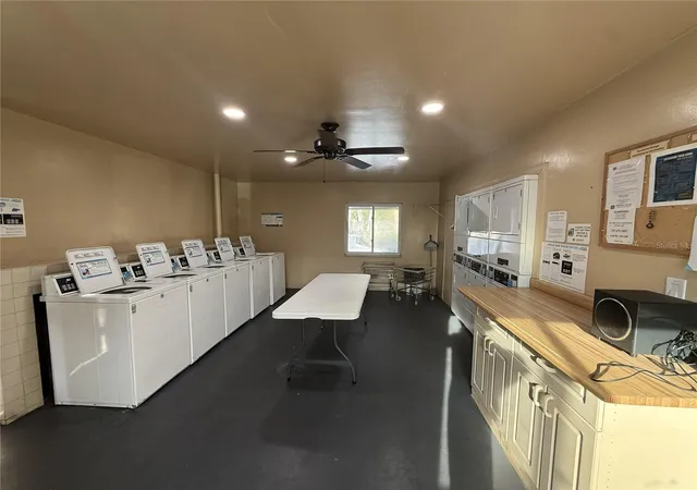 31st image of 4215 E Bay Dr #1702B, Clearwater, FL 33764 | MLS# O6427270