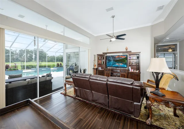 4th image of 5429 Burnt Hickory Dr, Valrico, FL 33596 | MLS# A4700752