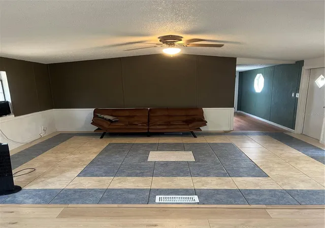 Photo 2 of Manufactured home for sale at 10330 Ne 90th Street, Bronson, FL 32621 | MLS# GC542160 | Listing updated on 2026-08-31