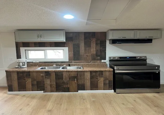 Photo 4 of Manufactured home for sale at 10330 NE 90th Street, Bronson, FL 32621 | MLS# GC542160 | Listing updated on 2026-08-31