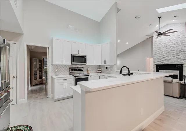 3rd image of 1937 Hidden Pine Ln, Apopka, FL 32712 | MLS# O6427341