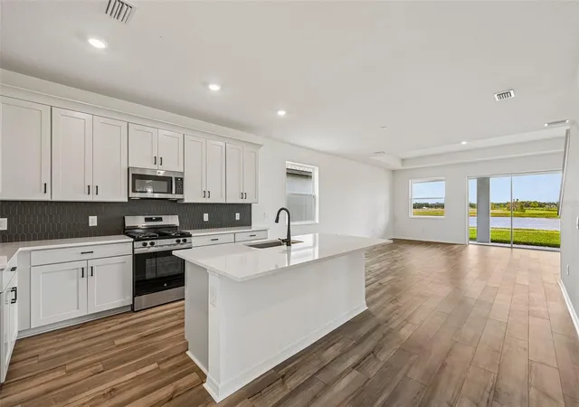 Photo 3 of Single family home for sale at 8724 Canard Cvs, Palmetto, FL 34221 | MLS# R4911695 | Listing updated on 2026-08-24