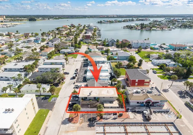 Listing Photo 4 - Condo for sale in building located at 37 144Th Ave, Madeira Beach, FL 33708